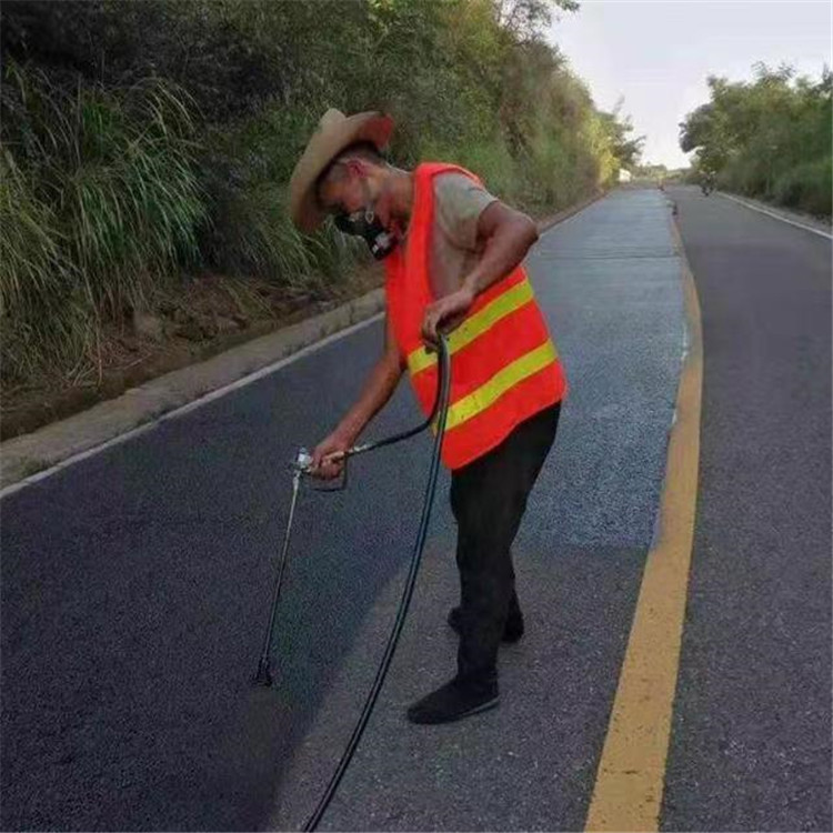 江北 彩色防滑路面的底涂是保障路面附着力